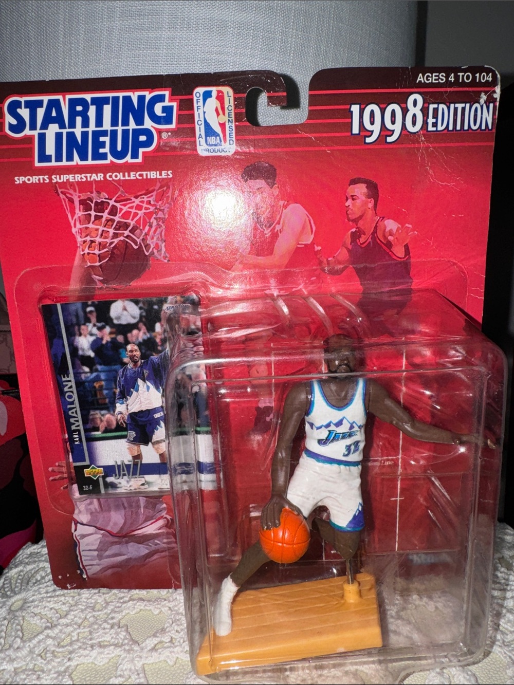 Starting Lineup 1998 NBA Karl Malone Utah Jazz Action Figure White & Blue Jersey